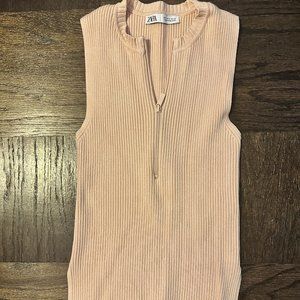 Perfection condition ZARA sweater tank top in nude - Size M